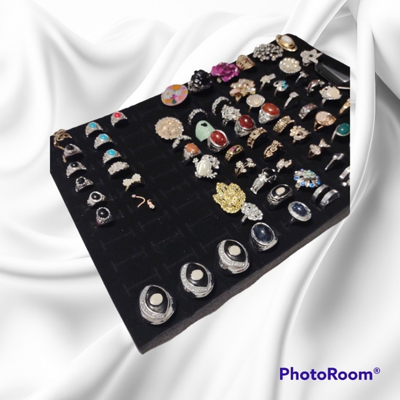 73 pcs Assorted Rings Sizes 5-5.75 & 8-8.75 - Picture 3 of 3